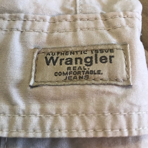 Men’s shorts - Picture 10 of 11